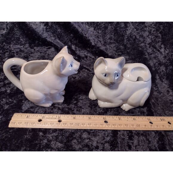 Vintage Henriksen Porcelain Siamese Cat Creamer and Sugar Bowl Set Japan MCM - Picture 1 of 9